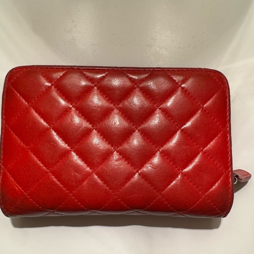 Chanel Small Classic Red Quilted Leather Wallet - Authentic - Picture 3 of 16